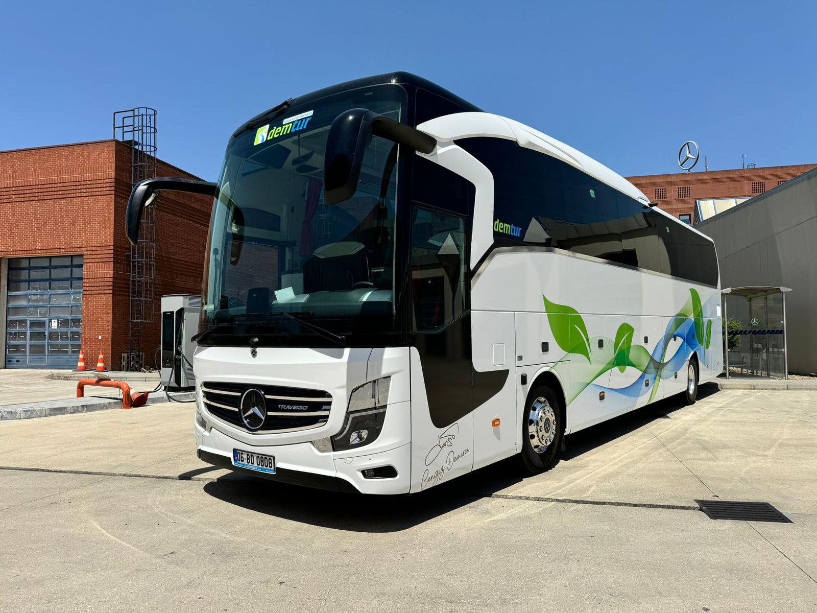 Mercedes Benz Travego